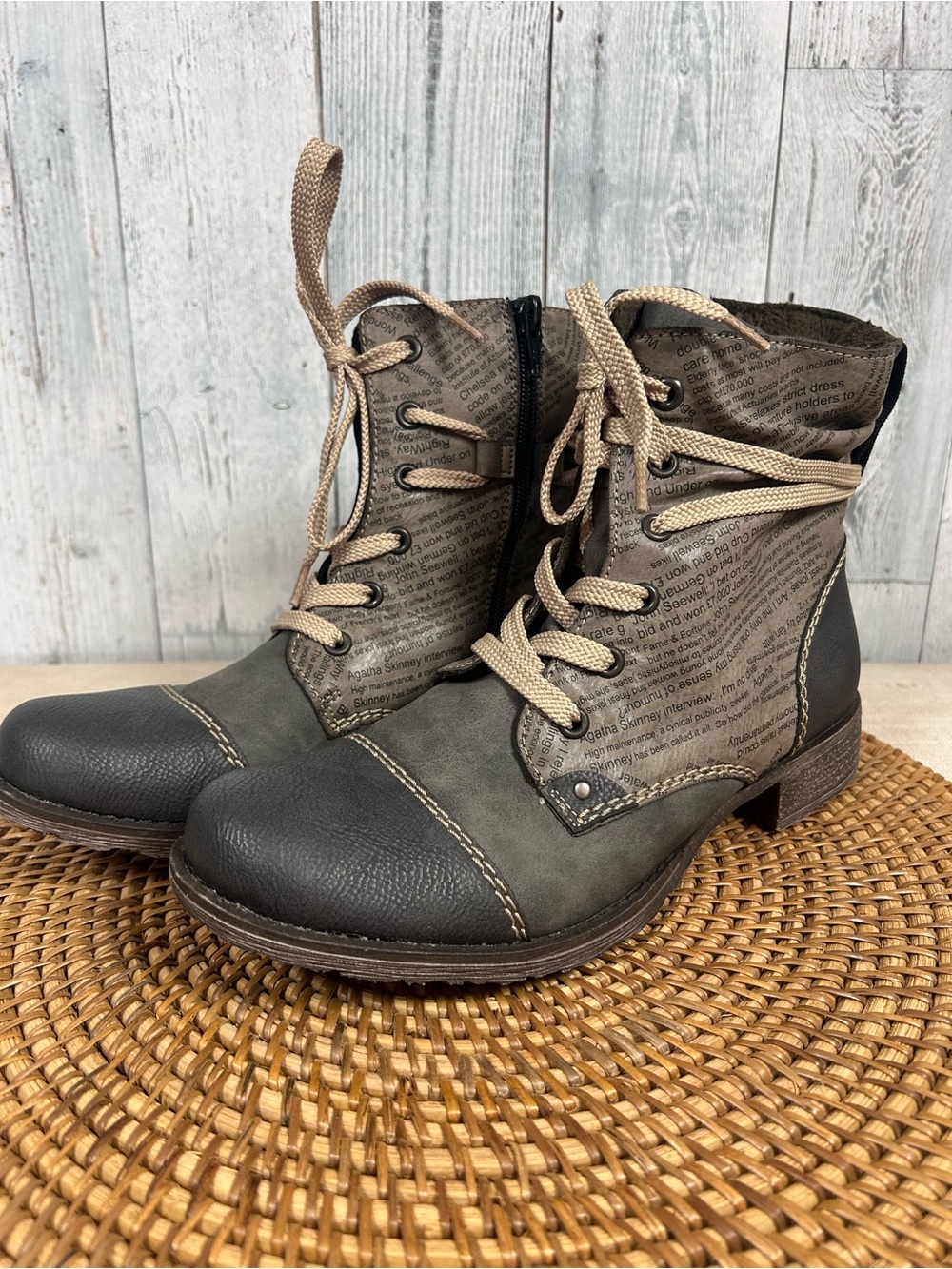 Rieker Payton 22 Women’s EU 39 Newspaper Print Combat Ankle Boots Steampunk Boho